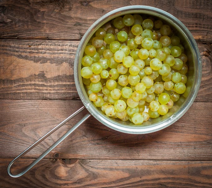 Trauben Marmelade mit Walnuss und Birne
