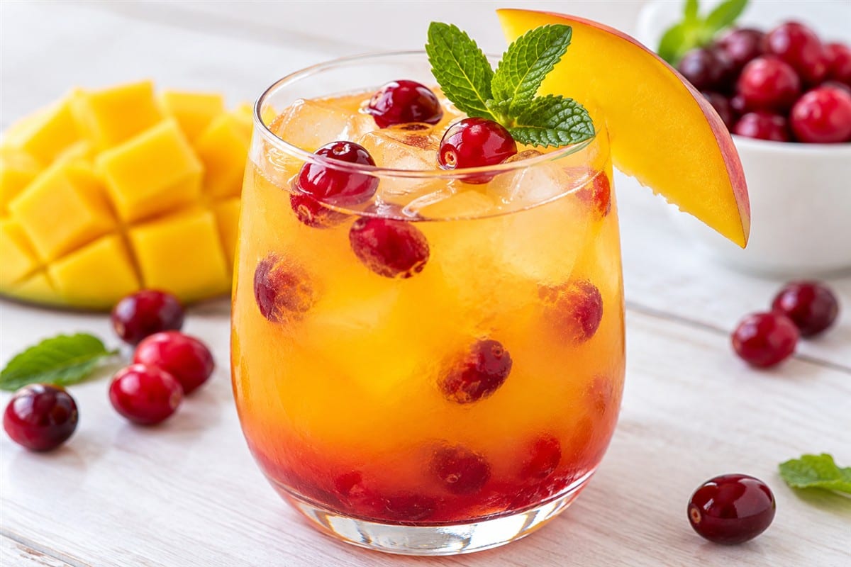 mango cranberry cocktail